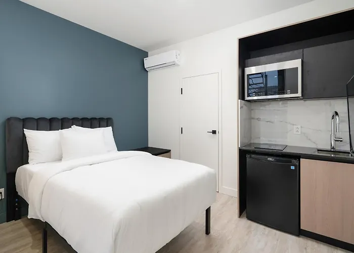 Clouds Lofts - Quartier Latin Aparthotel Montreal
